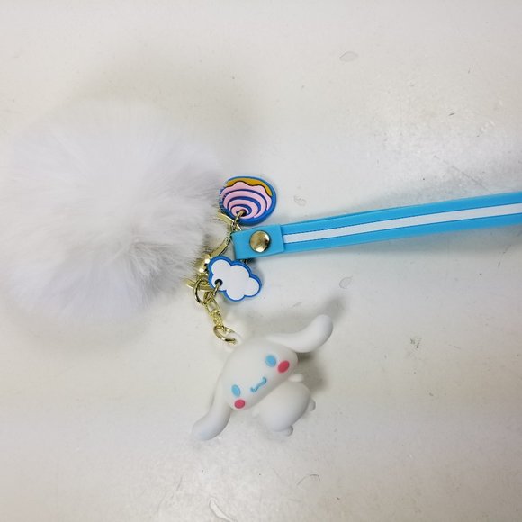 Cinamon Pom Pom Key Chain - Picture 3 of 8